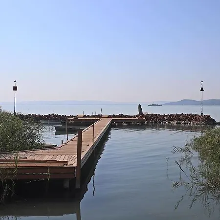 Fisher's Deluxe Lägenhet Balatonfüred
