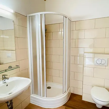 Fisher's Deluxe Apartment *